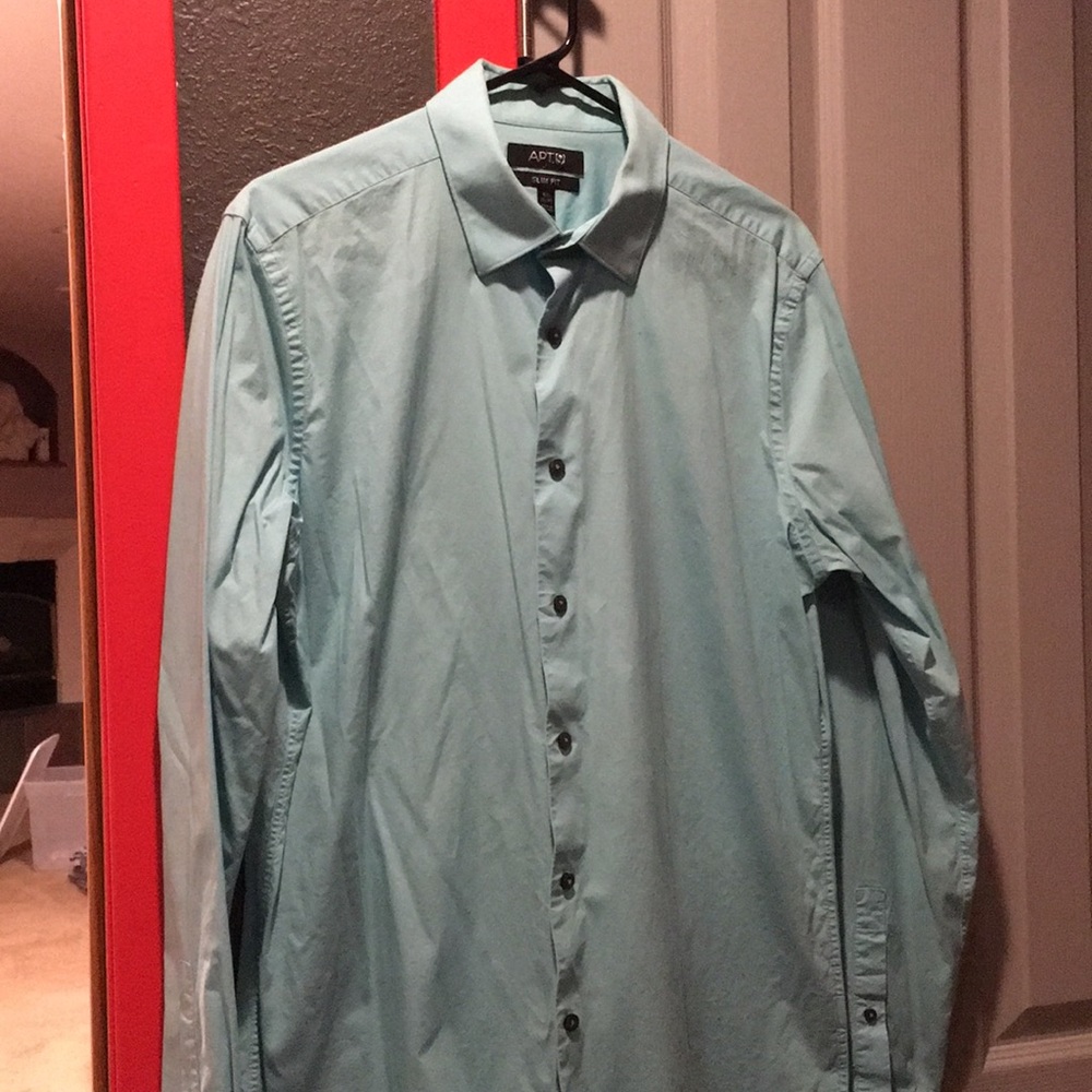 APT 9 Slim Fit light blue dress shirt